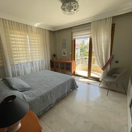别墅 Luxury, 6 Bedroom, 3 Bathroom *